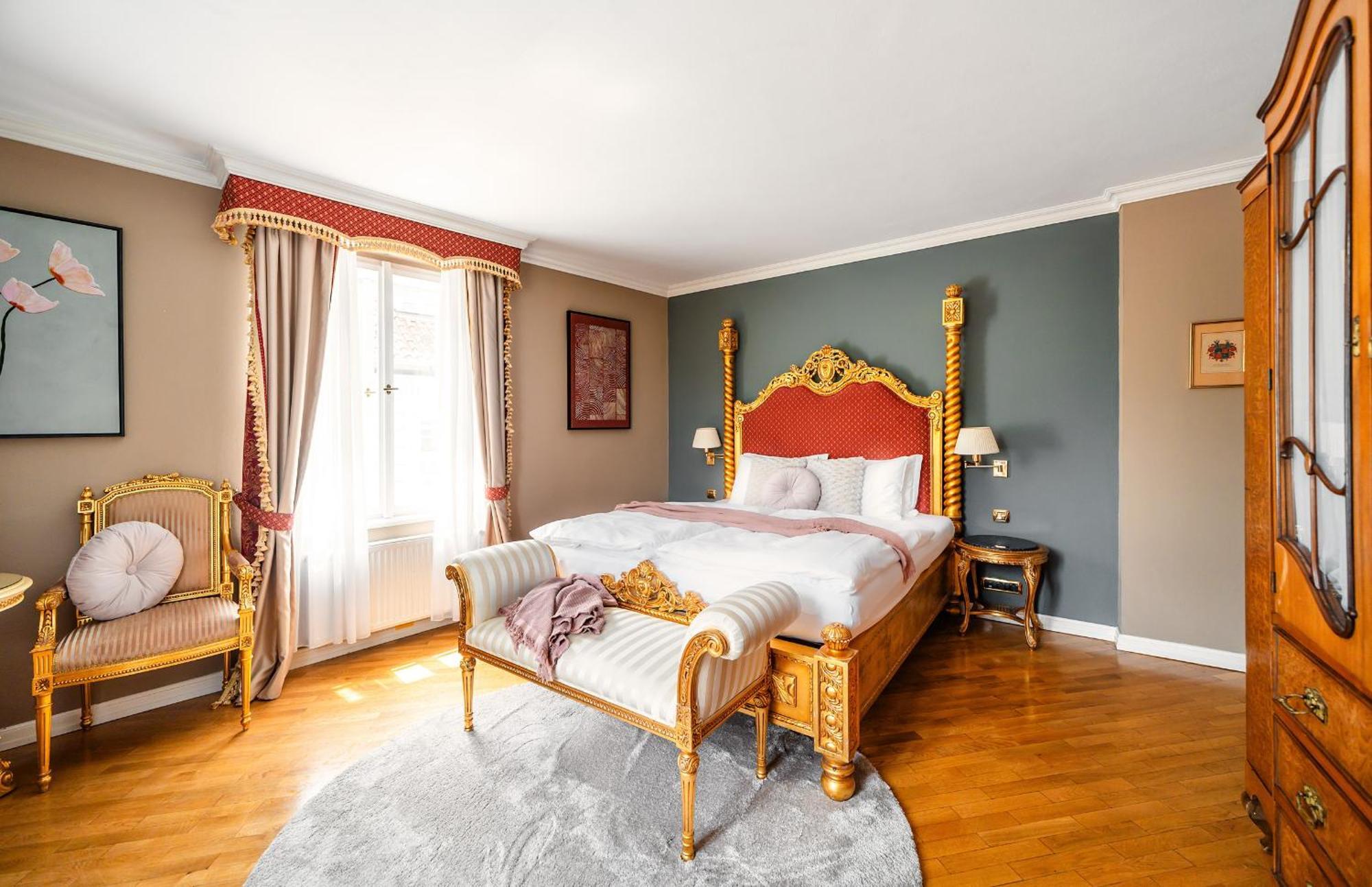 Nosticova Heritage Aparthotel *